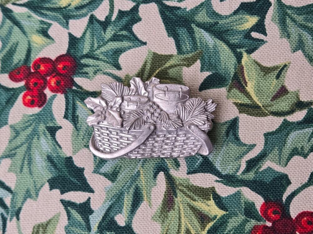 Longaberger Pewter Magnet Christmas Magnet